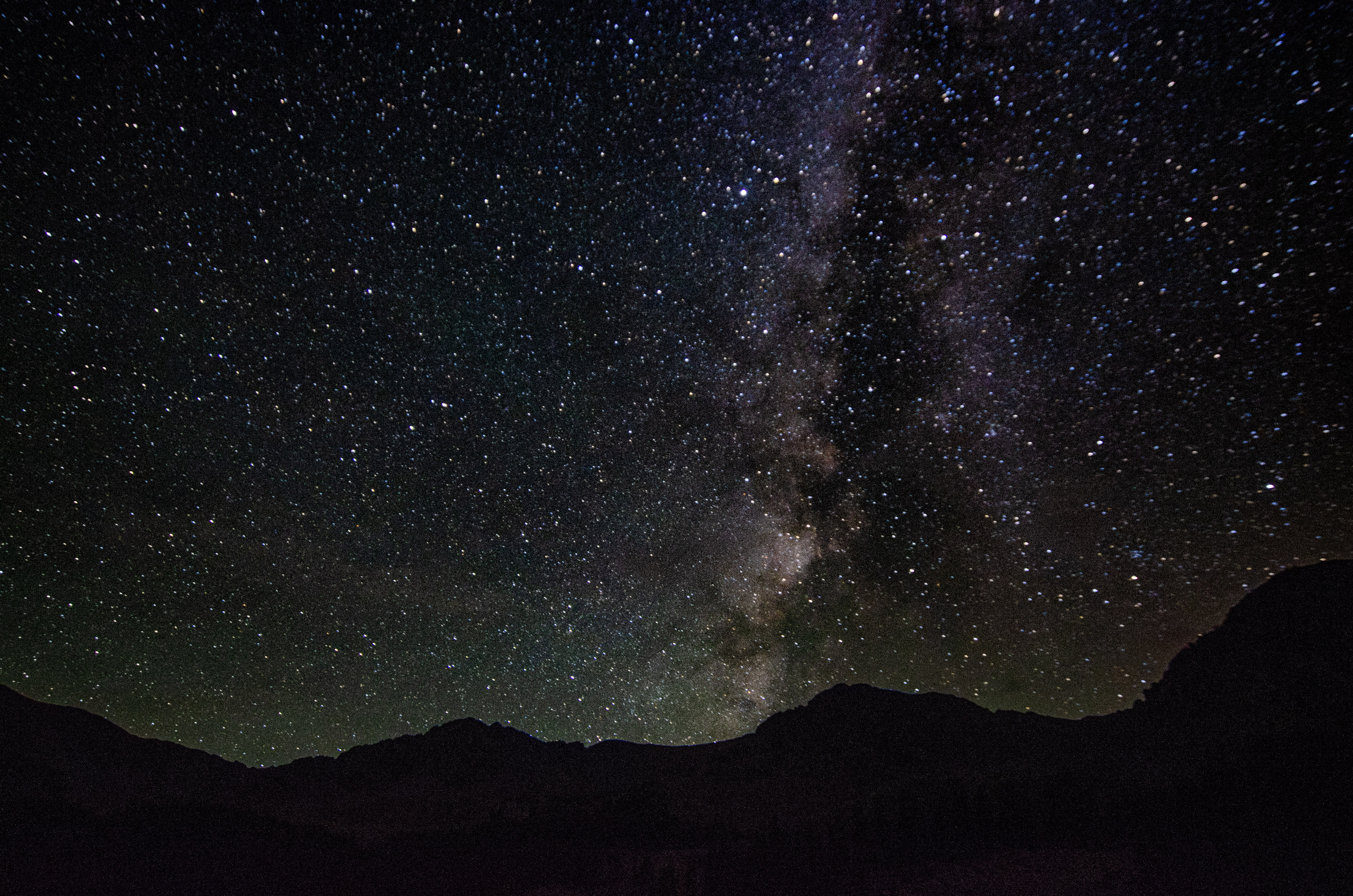 The Milky Way rising over a mountain ridge, photographed by Shawn